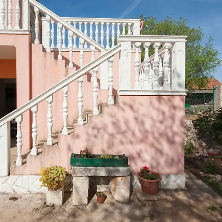 Katarina Casa de hóspedes Lozovac