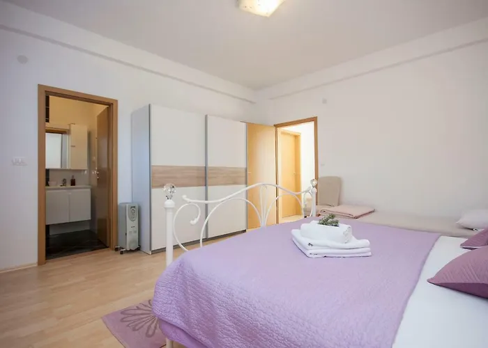 Katarina בית הארחה 3*