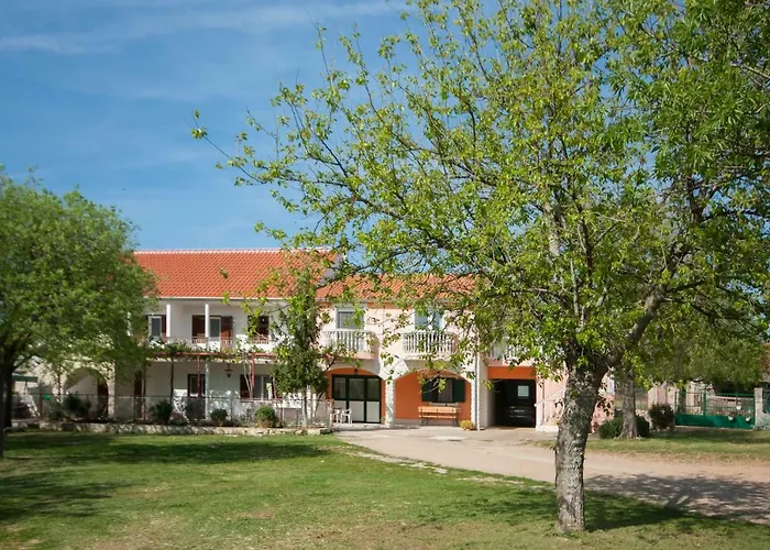 בית הארחה Katarina 3*